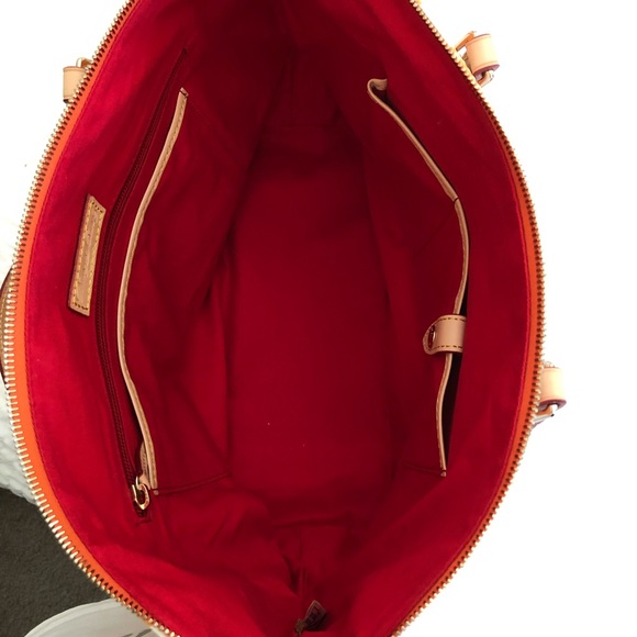 NWOT Dooney & Bourke Tote & Zip Pouch - Picture 8 of 8